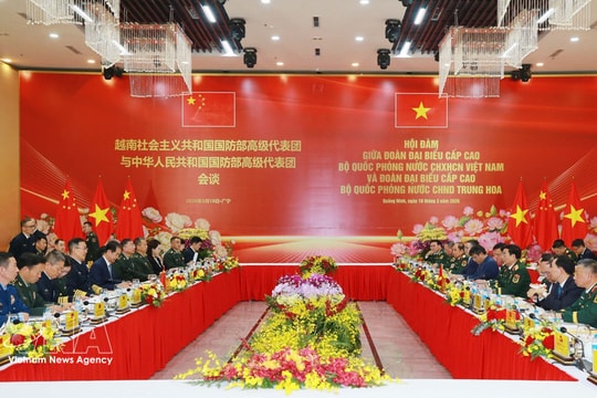 Vietnamese, Chinese defence ministers hold talks in Quang Ninh