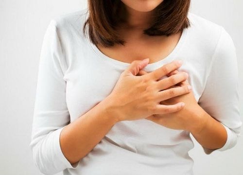 Ung thư vú đang ngày càng “trẻ hóa”, bác sĩ khuyến cáo không chủ quan
