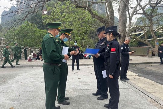 Cao Bằng: Đồn Biên phòng Cửa khẩu Lý Vạn phát hiện và bắt giữ 2 đối tượng truy nã