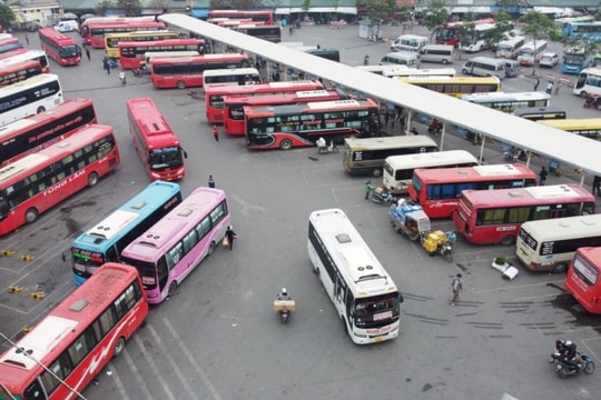 Bộ Xây dựng yêu cầu không lợi dụng biến động giá nhiên liệu để tăng giá vận tải bất hợp lý
