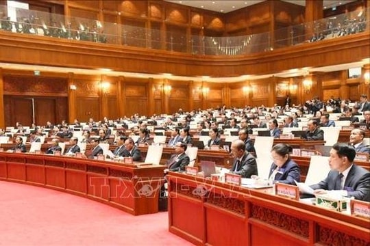 Điện mừng các lãnh đạo cấp cao của Lào