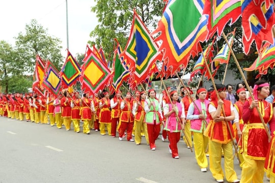 Khai hội đền Vua Bà tưởng nhớ Thủy tổ quan họ
