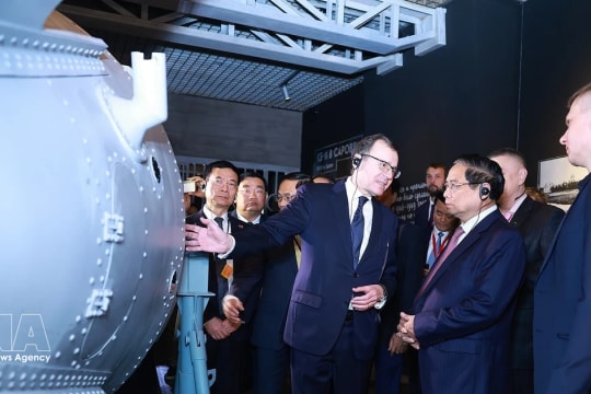 Prime Minister Pham Minh Chinh explores Russia’s nuclear energy, metro development