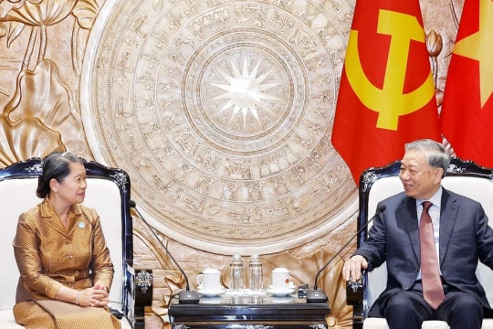 Party chief To Lam receives Cambodian solidarity front delegation