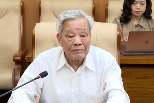 Giữ liêm chính, luôn gần dân, vì dân