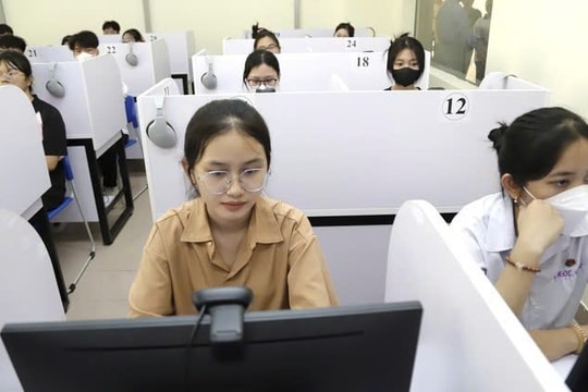 Hơn 15.000 thí sinh dự đợt 1 kỳ thi năng lực chuyên biệt Trường đại học Sư phạm TP. Hồ Chí Minh