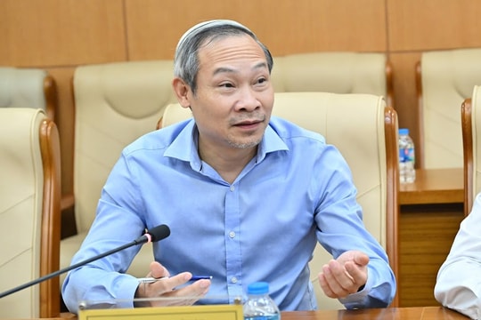 Quyết đoán trong hành động, trung thực trong tham mưu