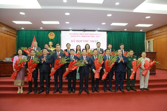 Ông Lò Minh Hùng tiếp tục được tín nhiệm bầu giữ chức Chủ tịch HĐND tỉnh Sơn La khóa XVI