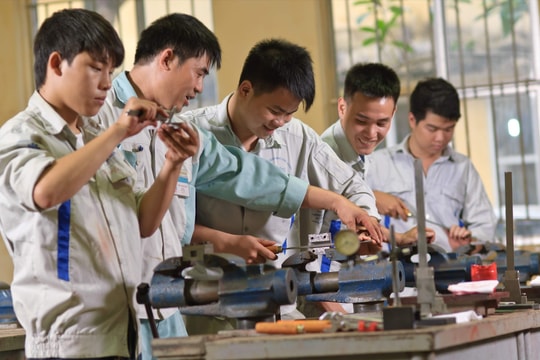 Siết chặt tiêu chuẩn người dạy nghề