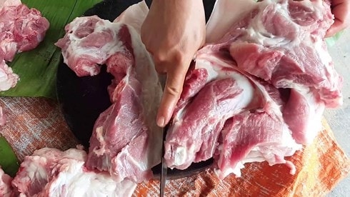 Hà Nội: Hơn 2.900 trường học rà soát đầu mối thực phẩm bán trú sau thông tin gần 300 tấn thịt lợn nhiễm bệnh