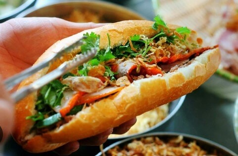 Bộ Y tế yêu cầu khẩn trương truy xuất nguồn gốc vụ nghi ngộ độc sau ăn bánh mì tại Đắk Lắk