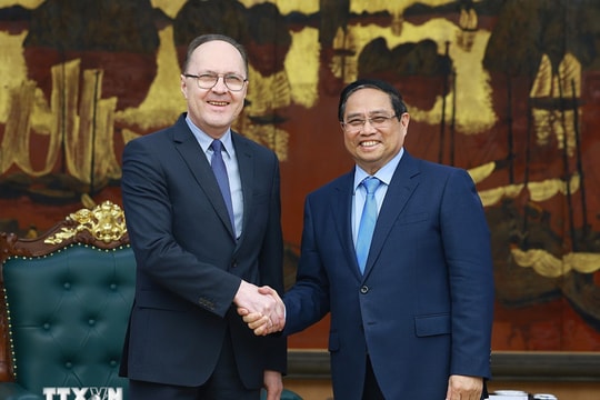 Thủ tướng Phạm Minh Chính làm việc với Đại sứ Nga tại Việt Nam