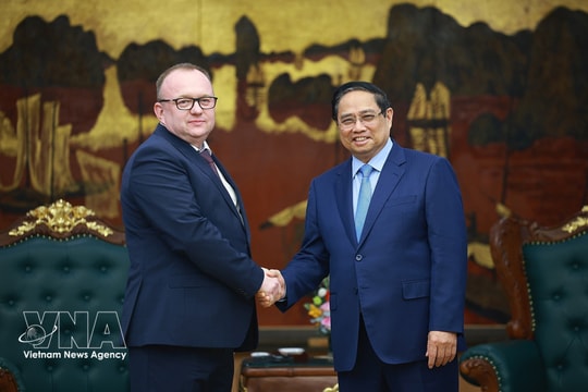 PM urges stronger Vietnam–Belarus cooperation in forensic examination