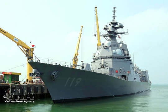 Japanese naval vessel pays courtesy visit to central Da Nang city