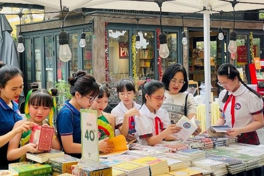 Thúc đẩy ngành xuất bản đổi mới toàn diện