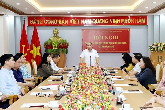 Thường trực HĐND tỉnh Phú Thọ công bố các nghị quyết, quyết định về công tác cán bộ