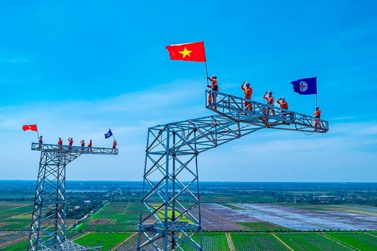 EVN bảo đảm cung ứng điện cho tăng trưởng hai con số