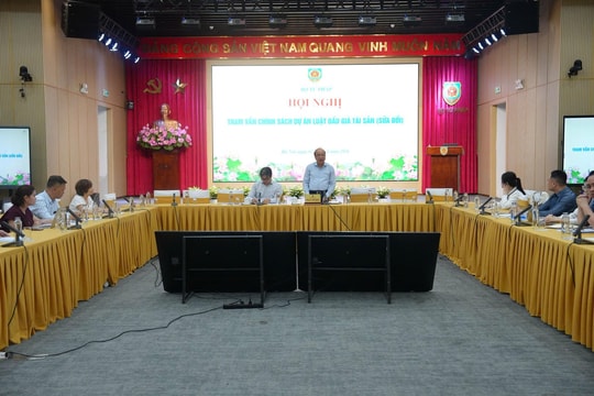 Định danh người tham gia đấu giá bằng căn cước công dân gắn chip