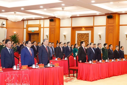 High-ranking Party, State leaders, officials awarded prestigious decorations