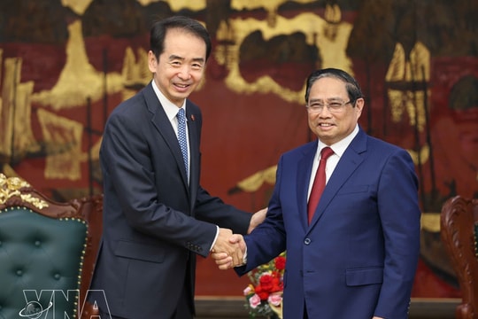 Prime Minister Pham Minh Chinh receives Chinese Ambassador He Wei