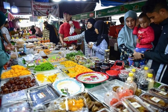 Thái Lan triển khai chiến dịch “Người Thái giúp người Thái”