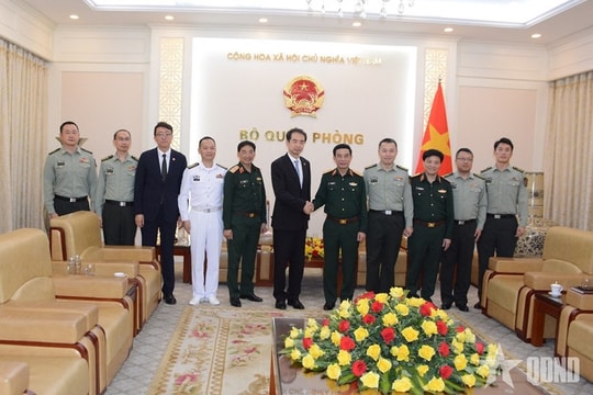 Defence Minister praises growing military ties with China
