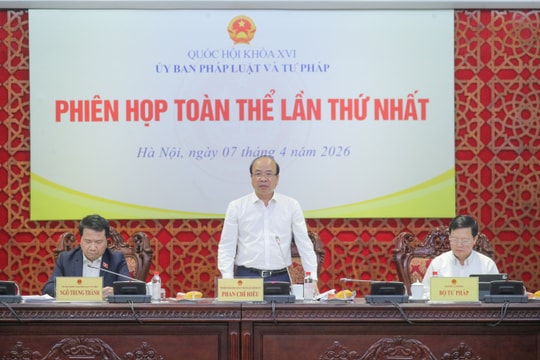 Ủy ban Pháp luật và Tư pháp tiếp tục Phiên họp toàn thể lần thứ Nhất