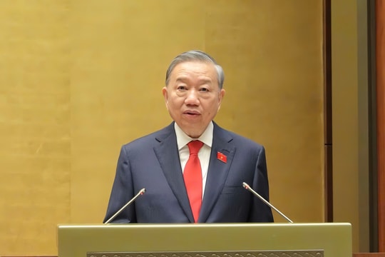 Giữ vững môi trường hòa bình, ổn định, thúc đẩy đất nước phát triển nhanh, bền vững, để nhân dân được thụ hưởng mọi thành quả của phát triển