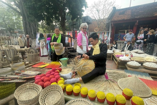 "Vườn Ánh sáng" - Nơi gặp gỡ truyền thống và đương đại