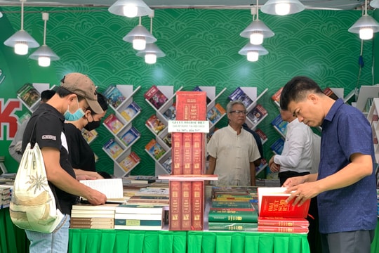 Ngày Sách và Văn hóa đọc: Đưa sách xuống phố, về làng
