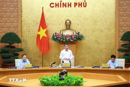 Thủ tướng Lê Minh Hưng chủ trì họp Thường trực Chính phủ và Thường trực Đảng ủy Chính phủ