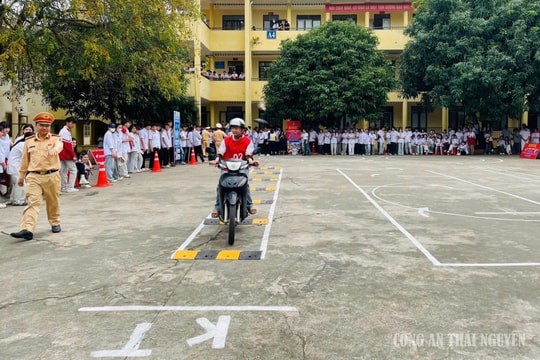 Thái Nguyên: Tổ chức cuộc thi “Rung chuông vàng” tìm hiểu Luật Trật tự, an toàn giao thông đường bộ