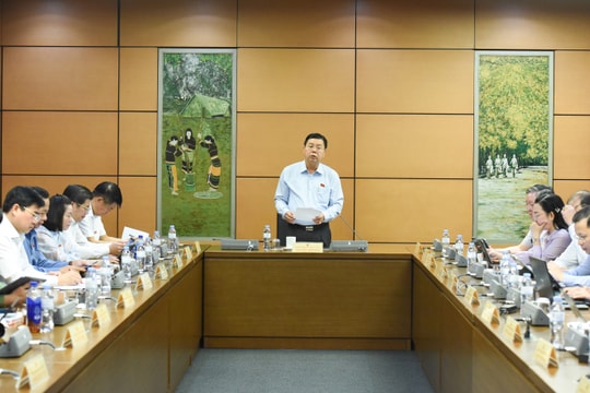 Sáng 9/4/2026: Thảo luận tổ 13 (Đoàn ĐBQH các tỉnh Quảng Trị và An Giang)