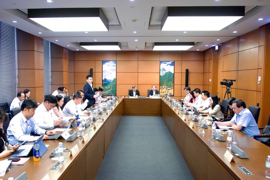 Sáng 09/04/2026: Thảo luận Tổ 6 (Đoàn ĐBQH các tỉnh Đồng Nai và Thái Nguyên)