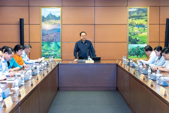 Hoàn thiện thể chế, tạo động lực mới cho phát triển bền vững
