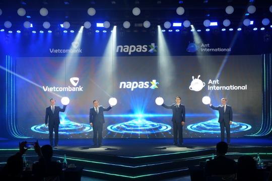 Napas, Vietcombank và ANT International ra mắt dịch vụ thanh toán QR xuyên biên giới Việt Nam – Trung Quốc