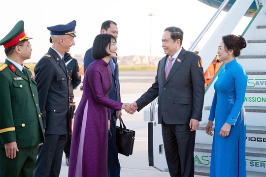 Chủ tịch Quốc hội Trần Thanh Mẫn và Phu nhân đến Rome, bắt đầu chuyến thăm chính thức Italia