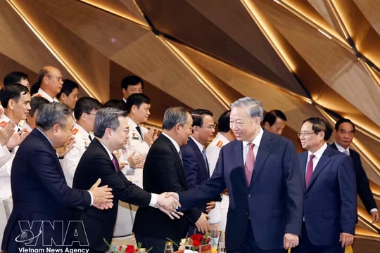 Top leader requests building elite and modern People’s Public Security advisory force