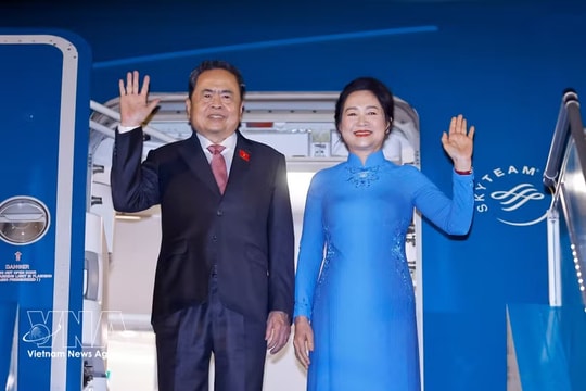 NA Chairman leaves Hanoi for 152nd IPU Assembly in Türkiye, official visit to Italy