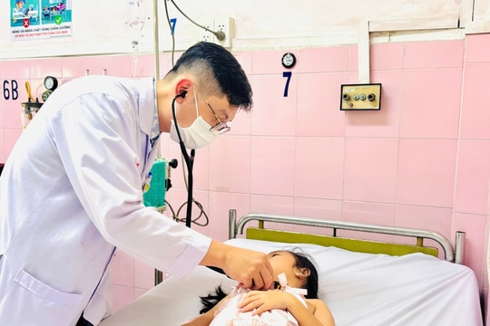 Bộ Y tế yêu cầu điều tra vụ nhiều học sinh nghi ngộ độc tại TP Hồ Chí Minh