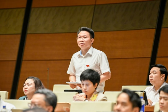 Không nên bắt buộc phải công chứng với mọi giao dịch bất động sản