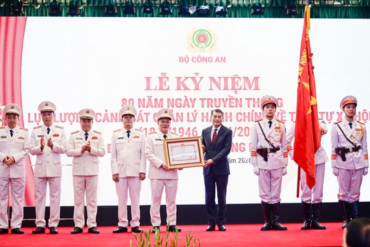 Khẩn trương tham mưu cắt giảm thủ tục hành chính