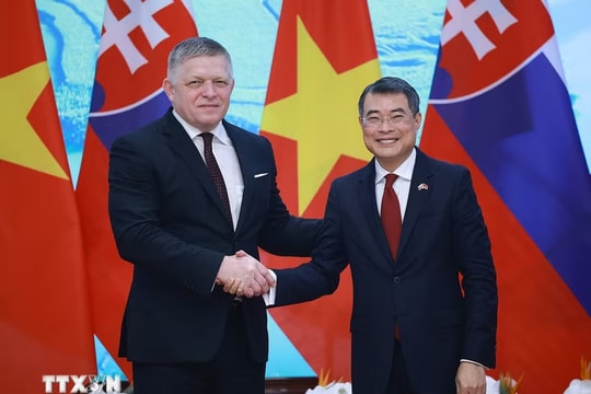 Thủ tướng Việt Nam và Thủ tướng Slovakia gặp gỡ báo chí chung: Nâng cấp quan hệ Việt Nam – Slovakia lên Đối tác chiến lược