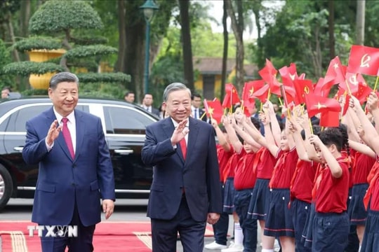 Nhân dân Nhật báo: Tính chiến lược của quan hệ Việt Nam-Trung Quốc qua "hai chuyến thăm đầu tiên"