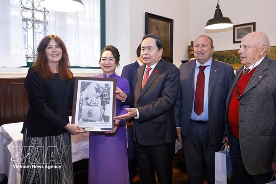 NA Chairman visits Milan site linked to President Ho Chi Minh