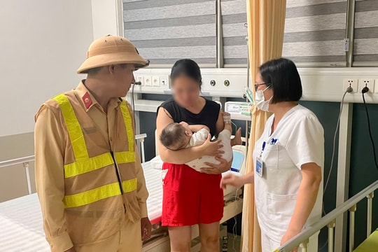 Tiếng còi hú khẩn cấp của CSGT và 6,5km giành giật sự sống cho bé trai 7 tháng tuổi