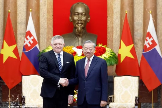 Slovak PM concludes official visit to Vietnam