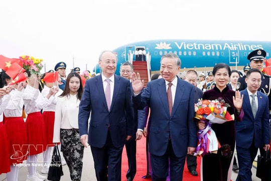 Top Vietnamese leader arrives in Beijing, beginning state visit to China
