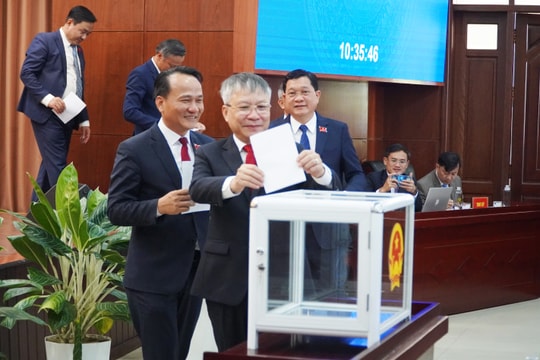 Tháo gỡ "điểm nghẽn", kiến tạo tương lai