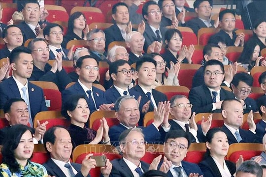 Tổng Bí thư, Chủ tịch nước Tô Lâm dự Chương trình nghệ thuật hữu nghị Việt Nam - Trung Quốc